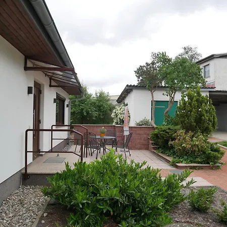 Ramthun Mit Terrasse & Wlan Apartament Heringsdorf